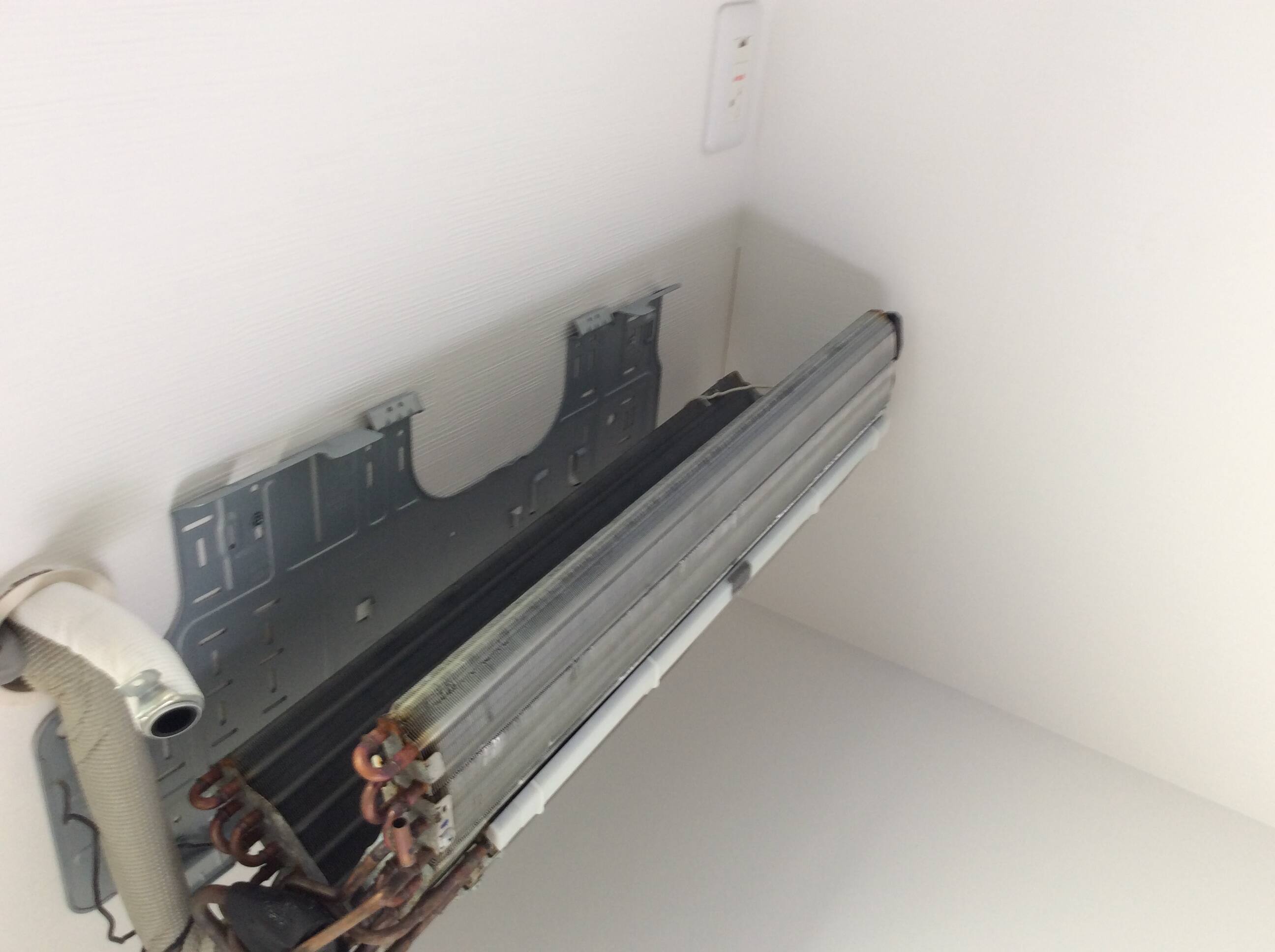 エアコンクリーニング　完全分解